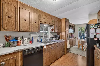 335 Beechwood Drive, Grants Pass, OR 97526 - Photo 14