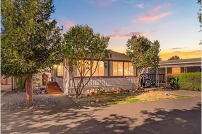 335 Beechwood Drive, Grants Pass, OR 97526 - Photo 2