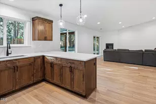 19241 Indian Summer Rd, Bend, OR 97702 - Photo 20