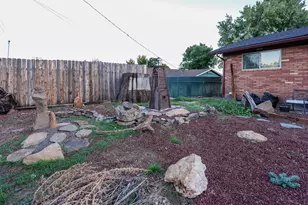 2455 Redwood Dr, Klamath Falls, OR 97601 - Photo 2