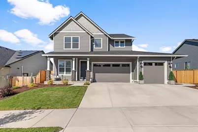 1237 Stonegate Drive, Eagle Point, OR 97524 - Photo 1