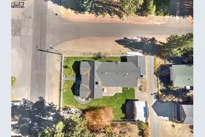 305 W Washington Avenue, Sisters, OR 97759 - Photo 36