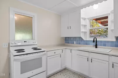 105 Maple Street, Phoenix, OR 97535 - Photo 10
