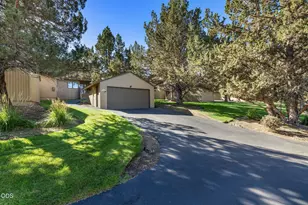 6920 Robin Ct, Redmond, OR 97756 - Photo 2