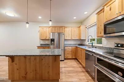 411 Berrydale Avenue #19, Medford, OR 97501 - Photo 12