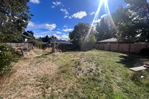 583 Snowy Butte Ln, Central Point, OR 97502 - Photo 4