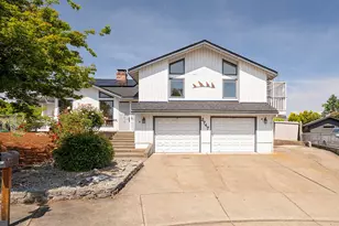 2747 Jessica Cir, Medford, OR 97504 - Photo 48