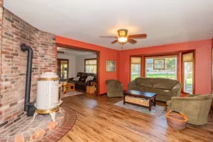 550 Earhart Rd, Rogue River, OR 97537 - Photo 14