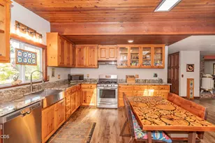550 Earhart Rd, Rogue River, OR 97537 - Photo 8