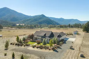 239 China Gulch Rd, Jacksonville, OR 97530 - Photo 1