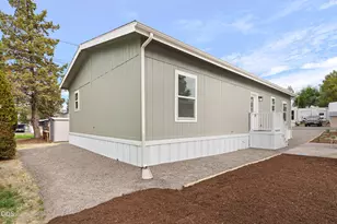 5063 S Hwy 97, Redmond, OR 97756 - Photo 26