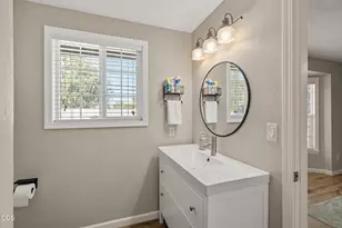 1011 Hermosa Dr, Central Point, OR 97502 - Photo 18
