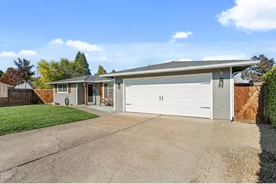 1011 Hermosa Drive, Central Point, OR 97502 - Photo 26