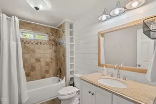 1011 Hermosa Dr, Central Point, OR 97502 - Photo 16