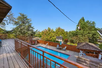 2020 Ridge Way, Medford, OR 97504 - Photo 22