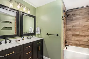 1453 NE 4th St, Redmond, OR 97756 - Photo 16