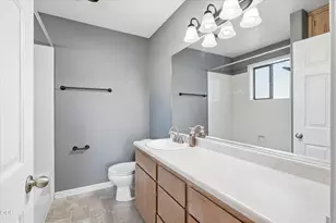1908 Cunningham Ave, Medford, OR 97501 - Photo 14