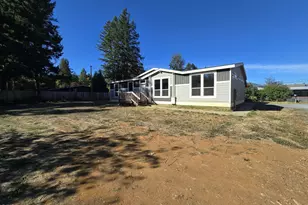 535 W River St, Cave Junction, OR 97523 - Photo 2