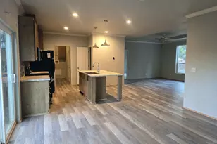 535 W River St, Cave Junction, OR 97523 - Photo 12
