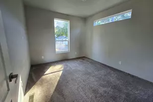 535 W River St, Cave Junction, OR 97523 - Photo 24