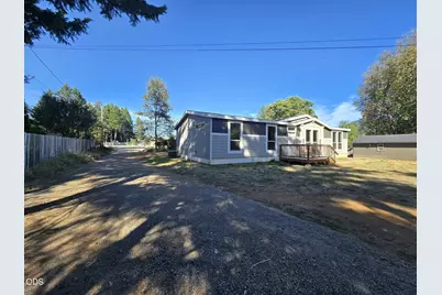 535 W River Street, Cave Junction, OR 97523 - Photo 4