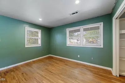 411 NW E Street, Grants Pass, OR 97526 - Photo 36