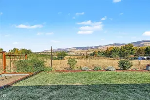 425 W Nevada St, Ashland, OR 97520 - Photo 32