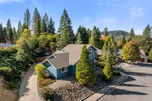 227 Sapphire Ct, Grants Pass, OR 97527 - Photo 42