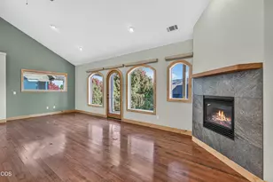 524 W Nevada St, Ashland, OR 97520 - Photo 8