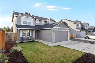 3656 Ford Dr, Medford, OR 97504 - Photo 2