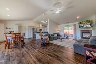 982 Jessica Ct, Eagle Point, OR 97524 - Photo 4