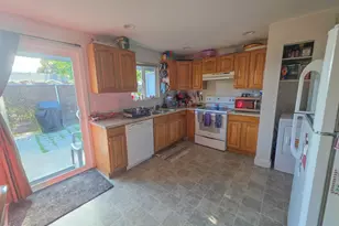 522 SE L St, Grants Pass, OR 97526 - Photo 8