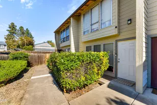 1800 Crater Lake Ave, Medford, OR 97504 - Photo 2