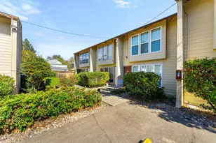 1800 Crater Lake Ave, Medford, OR 97504 - Photo 1