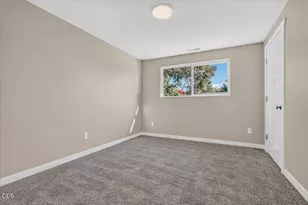 207 Oak St, Phoenix, OR 97535 - Photo 30