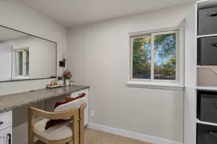 1425 Lawnridge St, Medford, OR 97504 - Photo 12