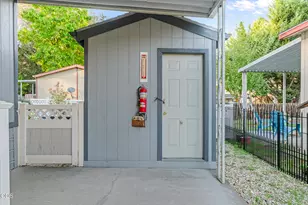 22071 Or-62, Shady Cove, OR 97539 - Photo 12
