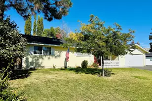 4609 Villa Dr, Klamath Falls, OR 97603 - Photo 2