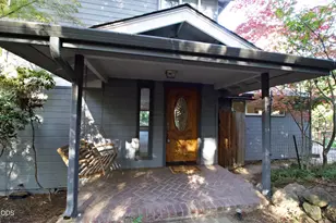 806 S Mountain Ave, Ashland, OR 97520 - Photo 2