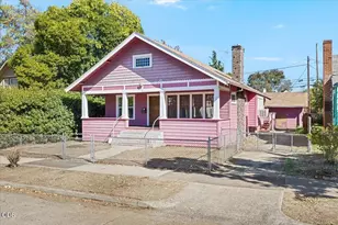 332 N Ivy St, Medford, OR 97501 - Photo 2