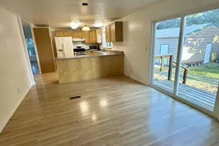 3626 Madison St, Klamath Falls, OR 97603 - Photo 6