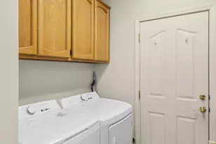 2398 Springbrook Rd, Medford, OR 97504 - Photo 28