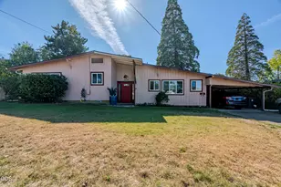 202 Kings Way, Central Point, OR 97502 - Photo 1
