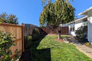 1065 Shayla Ln, Central Point, OR 97502 - Photo 30