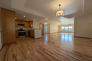 1065 Shayla Ln, Central Point, OR 97502 - Photo 6