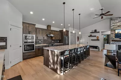 8293 Vireo Court, Redmond, OR 97756 - Photo 14