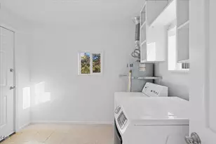 235 E Hersey St, Ashland, OR 97520 - Photo 14