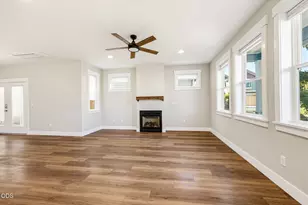305 Davidson Way, Talent, OR 97540 - Photo 8