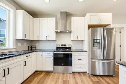 305 Davidson Way, Talent, OR 97540 - Photo 24