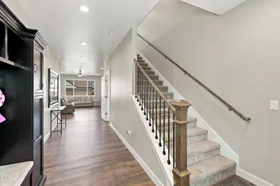 213 Samuel Lane Loop Road, Phoenix, OR 97535 - Photo 6